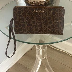 Calvin Klein Signature Print Zip Around Wristlet/Wallet